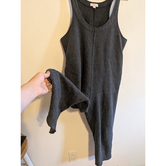 Colsie gray stretchy Jumpsuit‎ size M - Picture 2 of 6